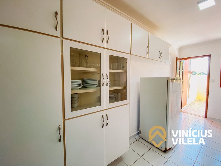Casa com 3 Suites (todas com ar condicionado), internet priv