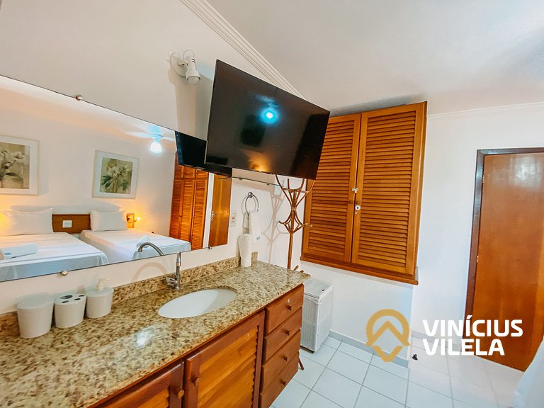 Casa com 2 Suites (todas com ar condicionado), internet priv