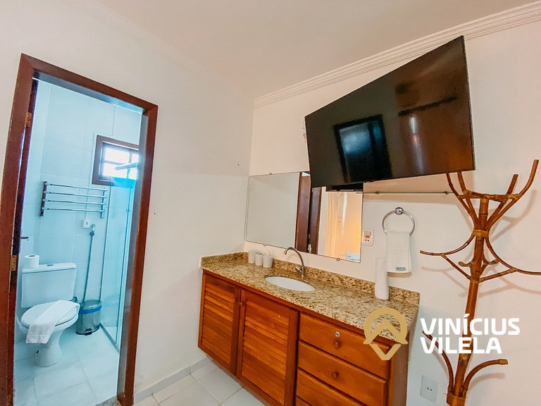 Casa com 2 Suites (todas com ar condicionado), internet priv