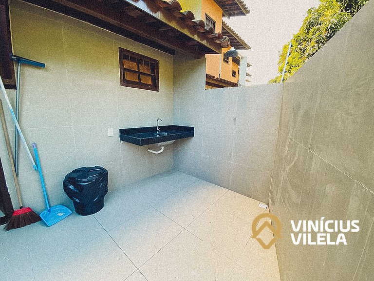 Casa toda reformada com 3 suítes (todas com ar condicionado)