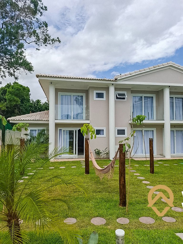 Casa com 3 suítes, sala climatizada, área gourmet privativa,