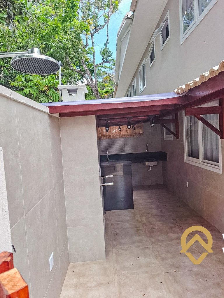 Casa com 3 suítes, sala climatizada, área gourmet privativa,