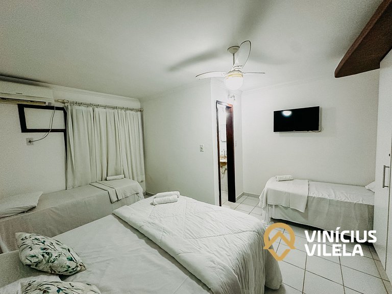 Casa com 3 suítes (todas com ar condicionado), internet 300M