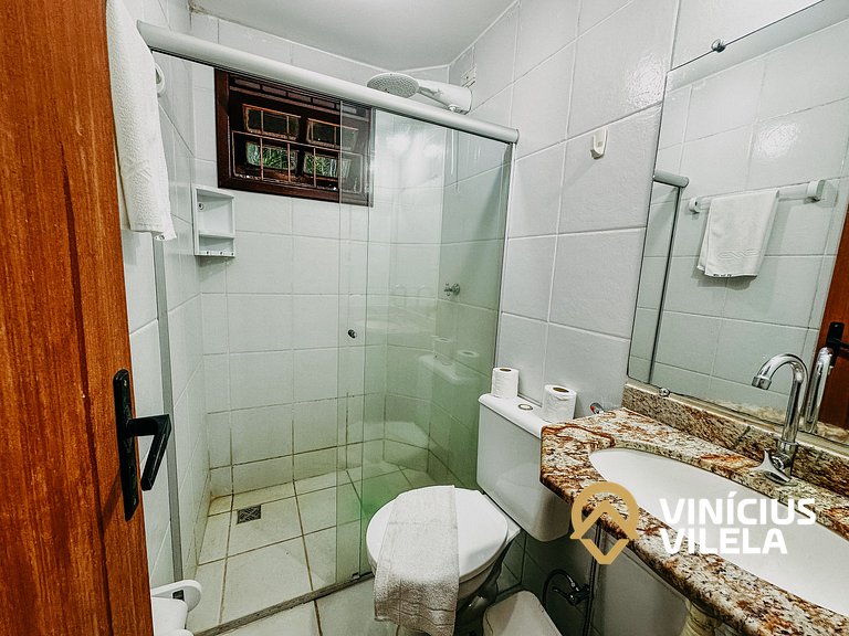 Casa com 3 suítes (todas com ar condicionado), internet 300M
