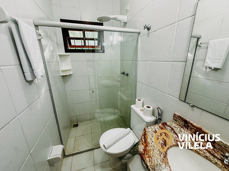 Casa com 3 suítes (todas com ar condicionado), internet 300M