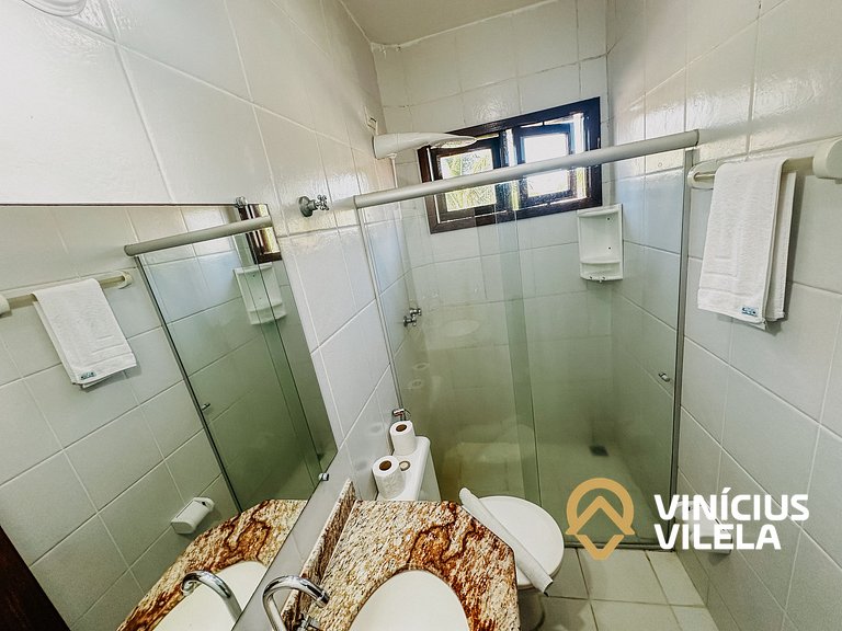 Casa com 3 suítes (todas com ar condicionado), internet 300M