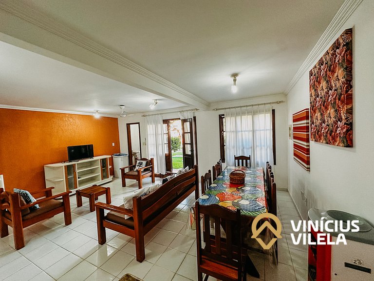 Casa com 3 suítes (todas com ar condicionado), internet 300M