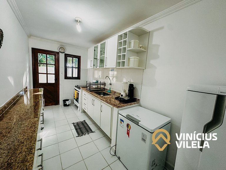 Casa com 3 suítes (todas com ar condicionado), internet 300M