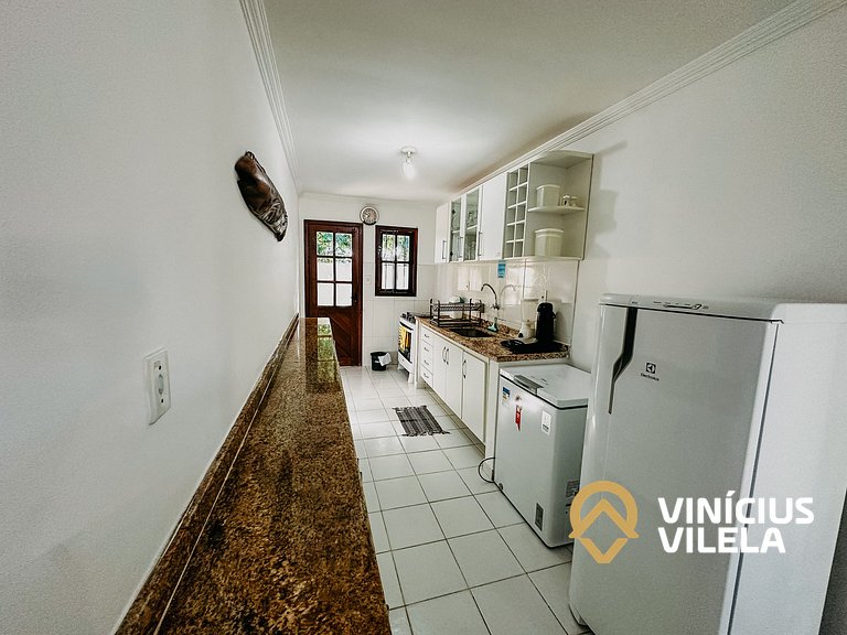 Casa com 3 suítes (todas com ar condicionado), internet 300M