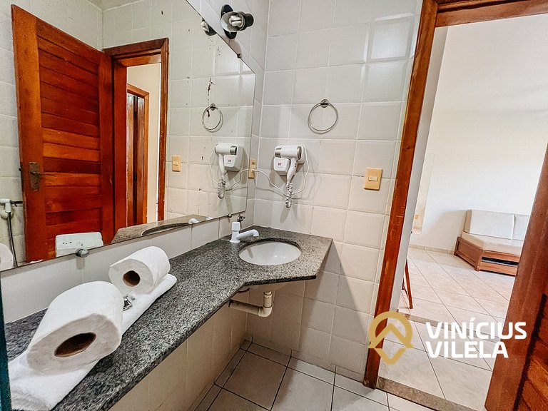 Flat 1 com quarto pavimento superior no condomínio Boulevard