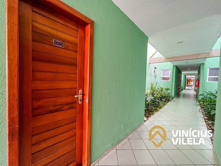 Flat 1 com quarto pavimento superior no condomínio Boulevard