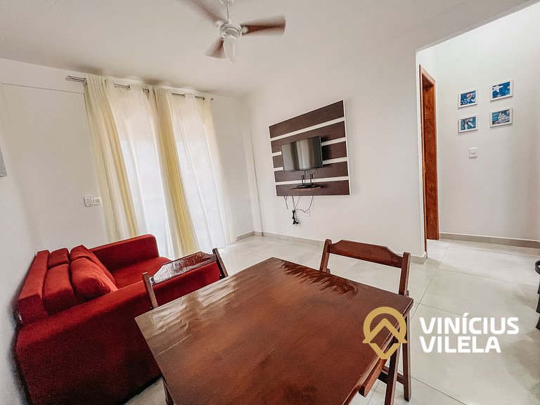 Apê pavimento superior com 2 quartos (ambos com ar), interne