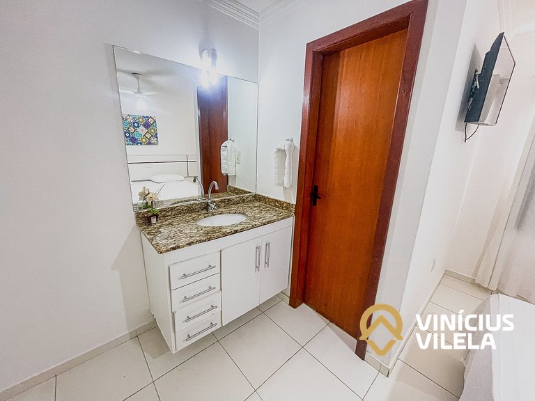 Casa com 3 suítes todas com ar condicionado, churrasqueira p