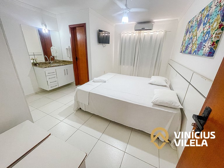 Casa com 3 suítes todas com ar condicionado, churrasqueira p