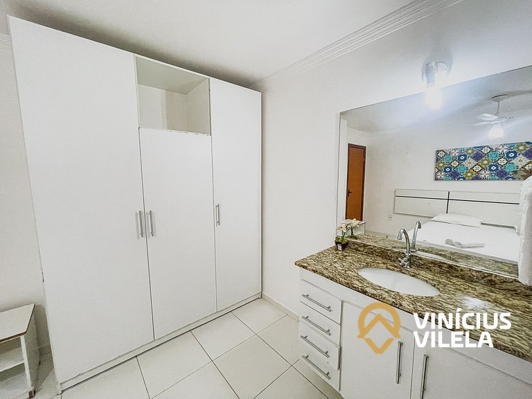 Casa com 3 suítes todas com ar condicionado, churrasqueira p