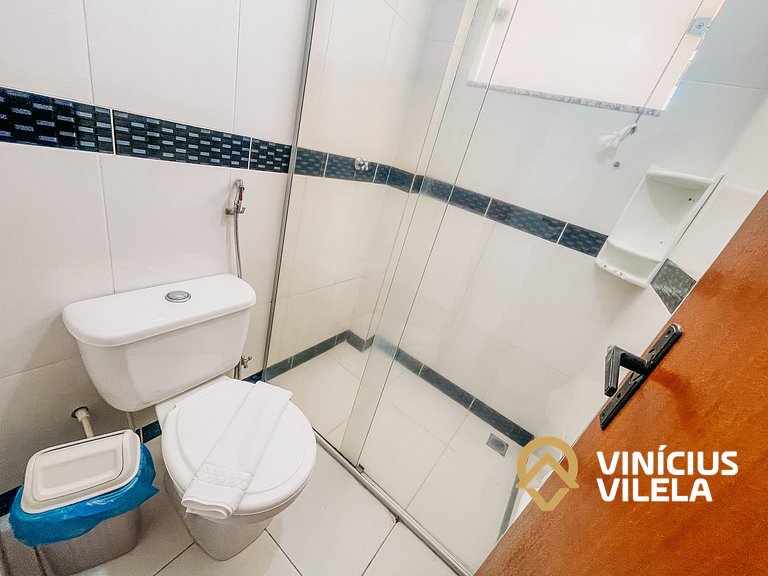 Casa com 3 suítes todas com ar condicionado, churrasqueira p