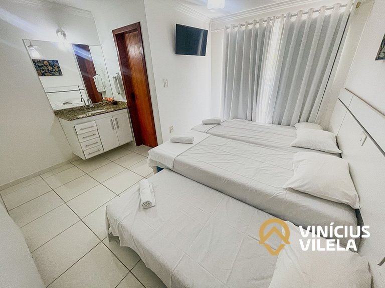 Casa com 3 suítes todas com ar condicionado, churrasqueira p
