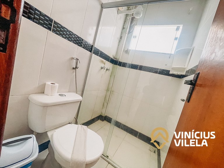 Casa com 3 suítes todas com ar condicionado, churrasqueira p