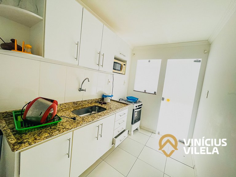 Casa com 3 suítes todas com ar condicionado, churrasqueira p