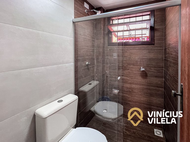 Casa toda reformada com 2 suítes (ambas com ar split) área g