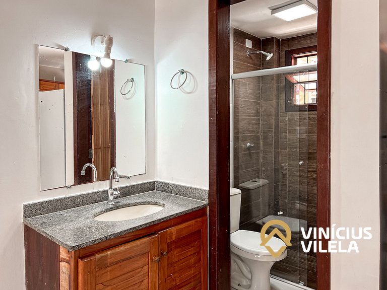 Casa toda reformada com 2 suítes (ambas com ar split) área g