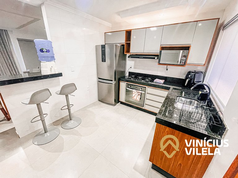 Casa Individual com 2 suítes, cozinha completa, Internet pri