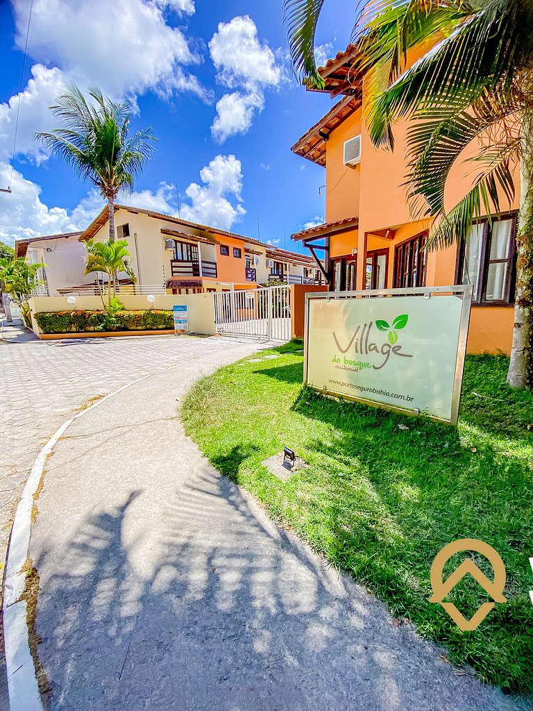 Casa com 2 suítes com ar, Net privativa 300MBPS.