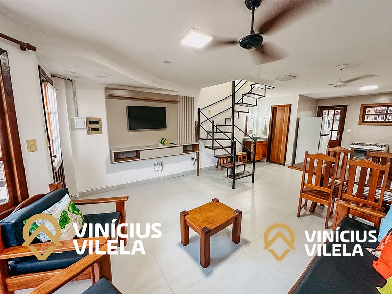 Casa toda reformada com 2 suítes (ambas com ar split) área g