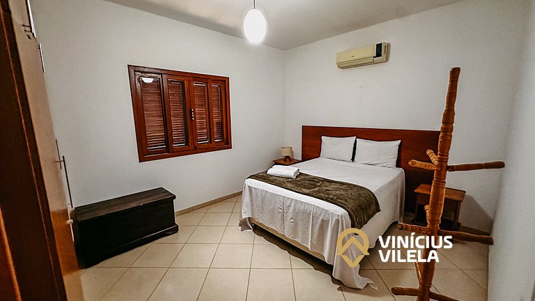 Apto Térreo 2 quartos sendo 1 suite (ambos com ar)