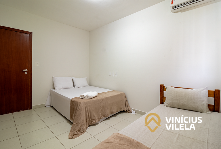 Apartamento pavimento superior com 2 quartos (todos com ar c