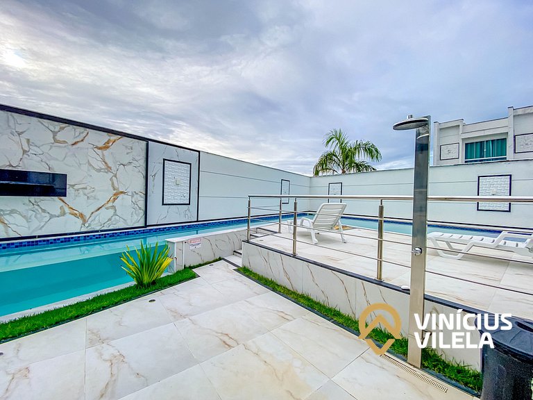 Casa com 4 quartos em condomínio com piscina e área gourmet