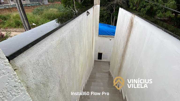 Kitnets independentes próximo a praia de Taperpuã, com 'àrea