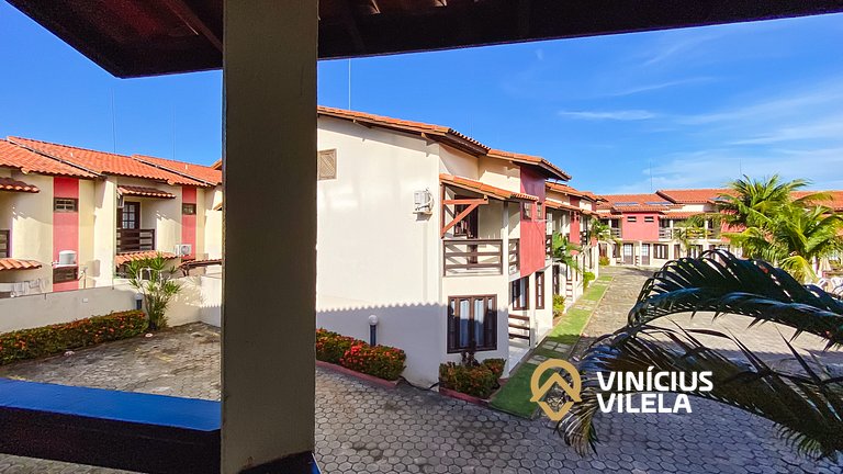 Casa com 3 suítes ambas com ar condicionado e TV, banheiros