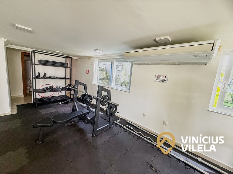 Casa toda climatizada com 2 suítes, gourmet privativo e inte