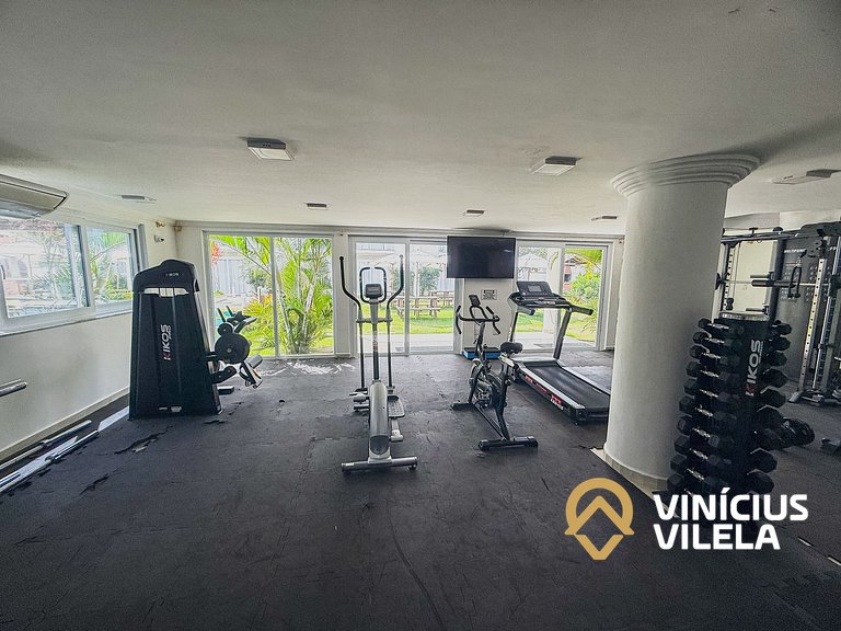 Casa toda climatizada com 2 suítes, gourmet privativo e inte