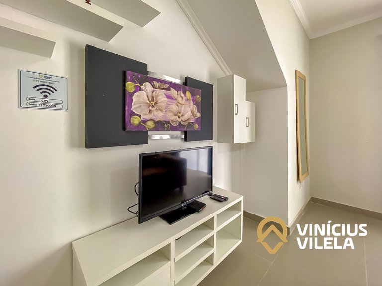 Apto Térreo 2 quartos sendo 1 suite (ambos com ar), acomodam