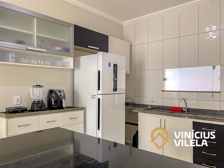 AP 2Q (ambos com ar), Prox. Barraca do Gaúcho