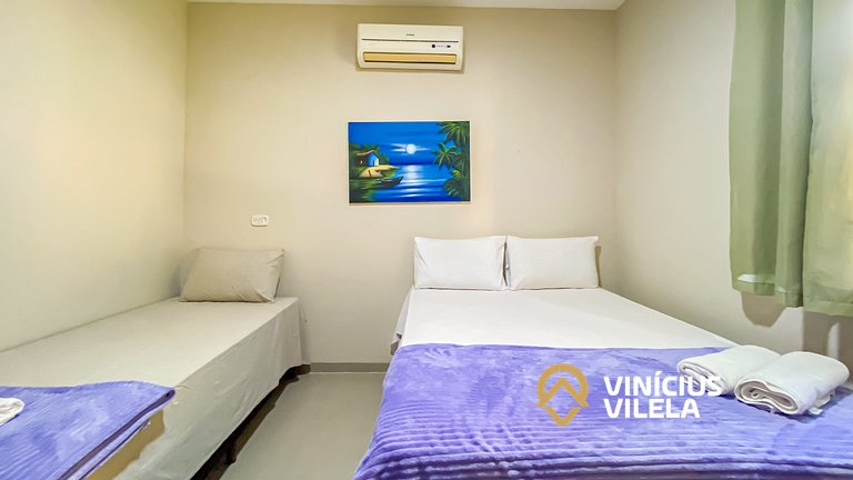 Apto Térreo todo reformado com 2 quartos ambos com ar condic