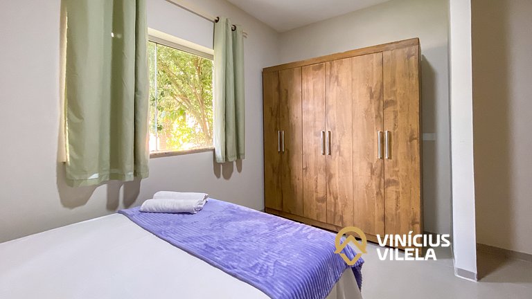 Apto Térreo todo reformado com 2 quartos ambos com ar condic