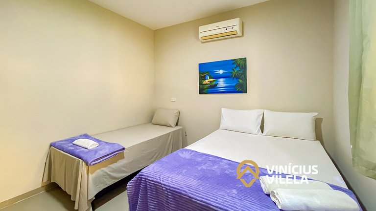 Apto Térreo todo reformado com 2 quartos ambos com ar condic