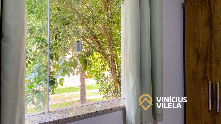 Apto Térreo todo reformado com 2 quartos ambos com ar condic