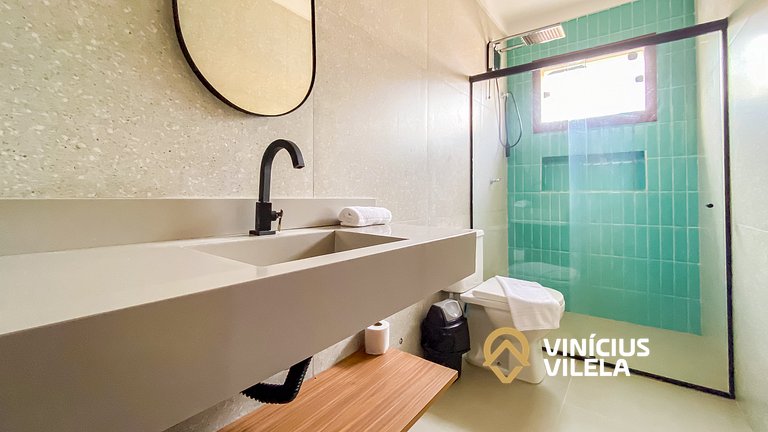 Apto Térreo todo reformado com 2 quartos ambos com ar condic