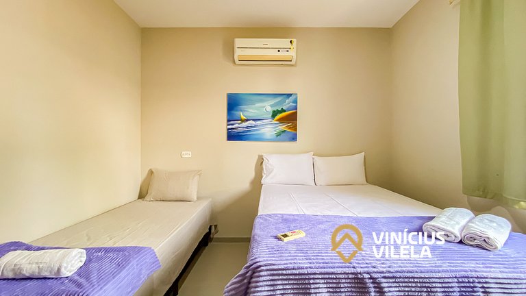 Apto Térreo todo reformado com 2 quartos ambos com ar condic