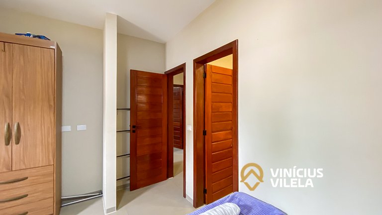 Apto Térreo todo reformado com 2 quartos ambos com ar condic