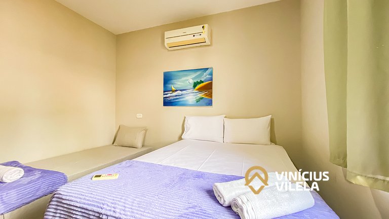 Apto Térreo todo reformado com 2 quartos ambos com ar condic