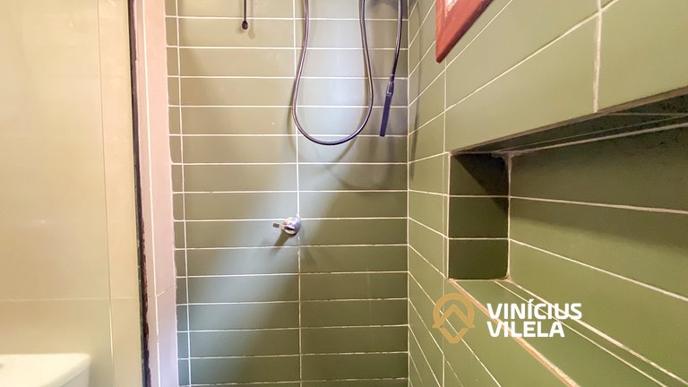 Apto Térreo todo reformado com 2 quartos ambos com ar condic