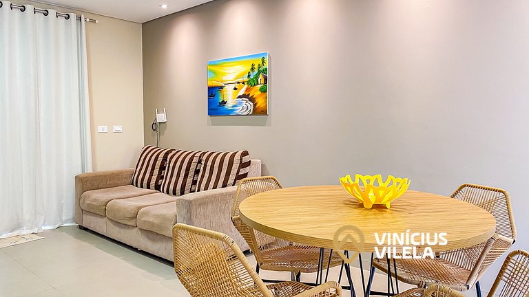 Apto Térreo todo reformado com 2 quartos ambos com ar condic