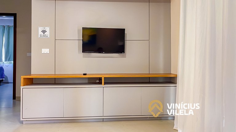 Apto Térreo todo reformado com 2 quartos ambos com ar condic