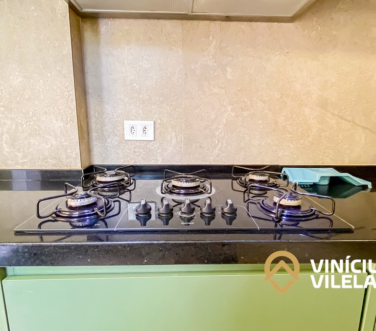 Apto Térreo todo reformado com 2 quartos ambos com ar condic