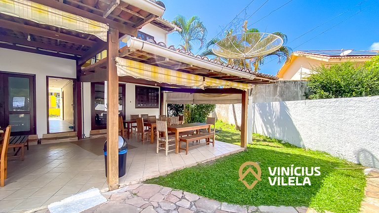 Apê Pavimento superior com 3 quartos (ambos com ar condicion